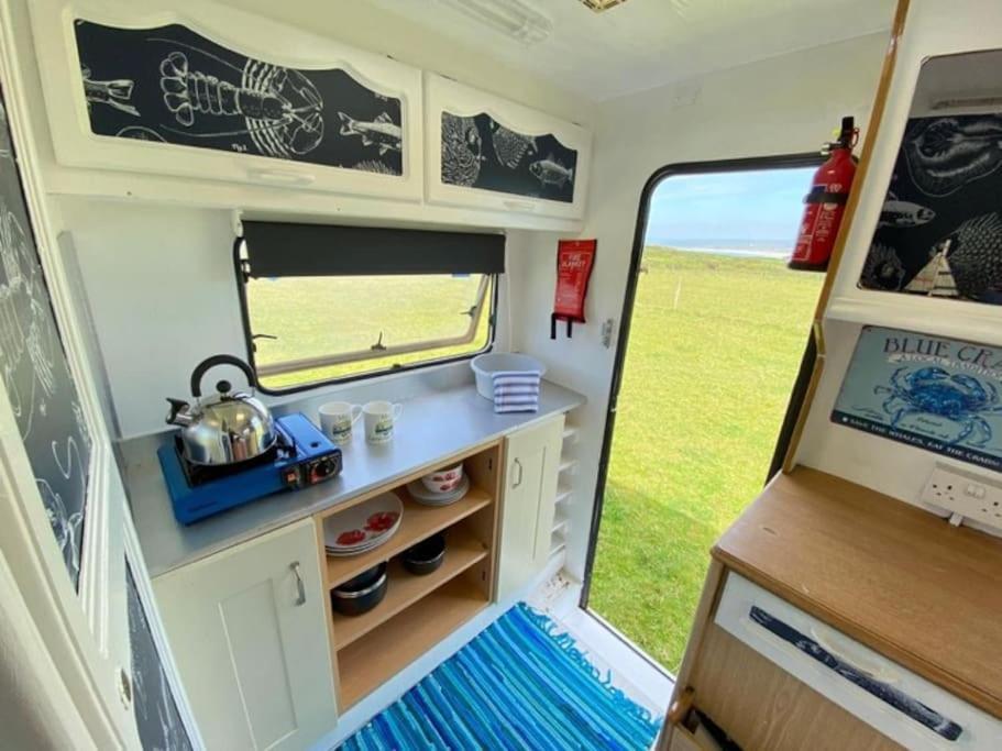 Lily Cosy Campervan With Sea Views & Amazing Sunrises Сент-Айвс Экстерьер фото